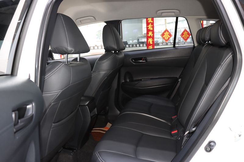 丰田 卡罗拉锐放 2022款 2.0L 先锋版