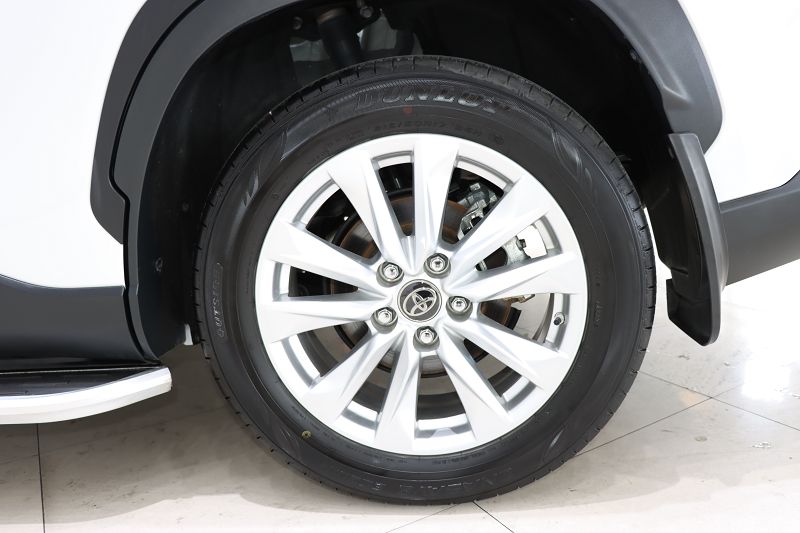 丰田 卡罗拉锐放 2022款 2.0L 先锋版