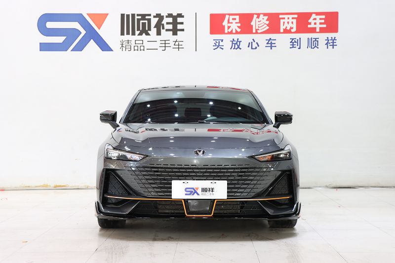 长安UNI-V 2022款 1.5T 运动版