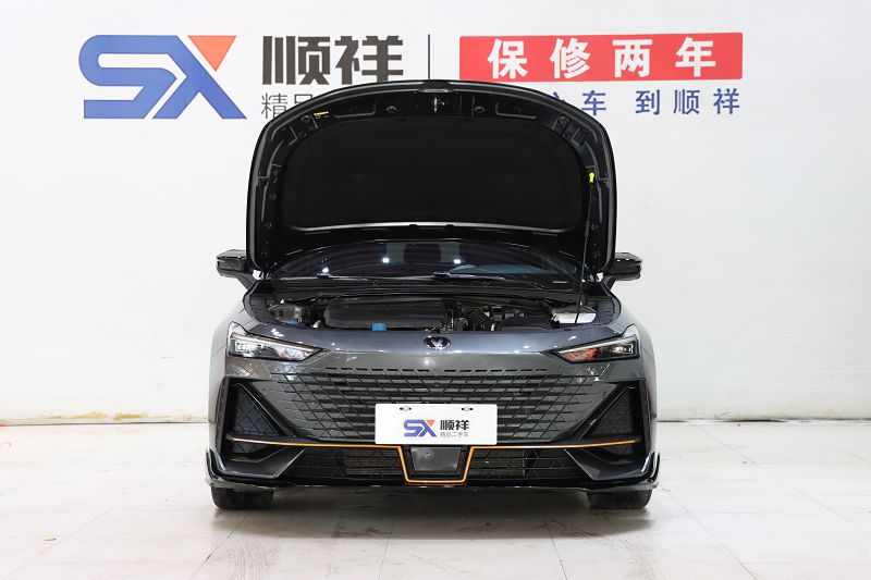 长安UNI-V 2022款 1.5T 运动版