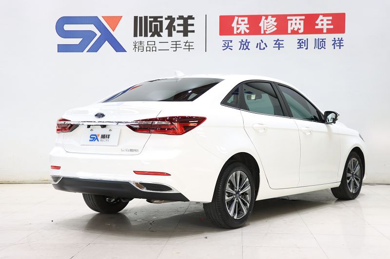 福特福特 福睿斯 2021款 1.5L 自动钻石版