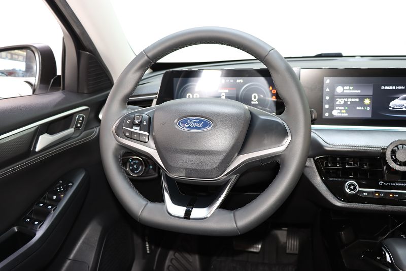 福特福特 福睿斯 2021款 1.5L 自动钻石版