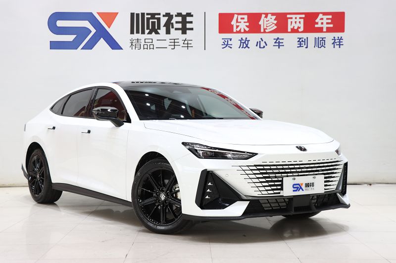 长安UNI-V 2023款 1.5T 尊贵型