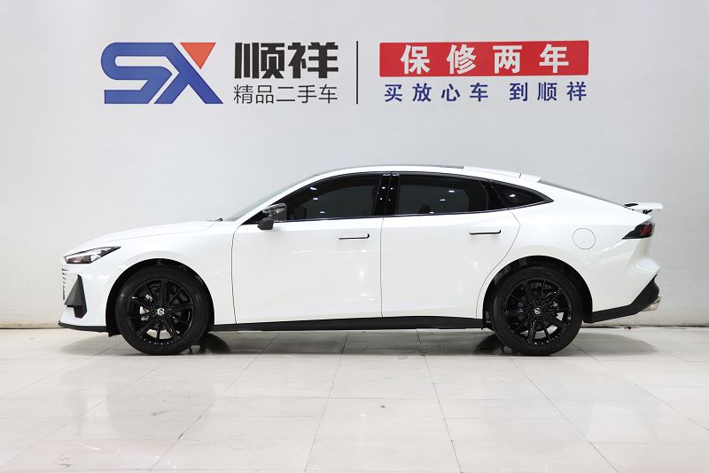 长安UNI-V 2023款 1.5T 尊贵型