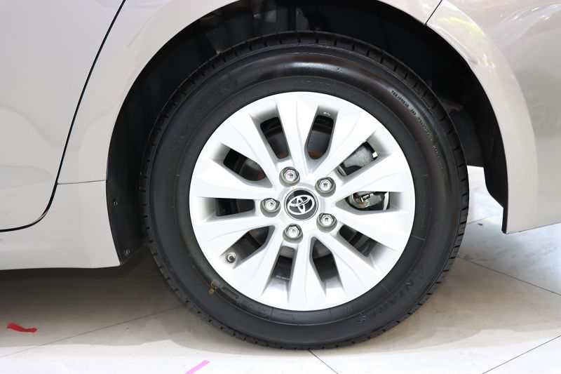丰田 卡罗拉 2021款 TNGA 1.5L CVT先锋版