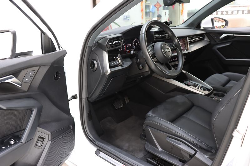 奥迪A3 2021款 A3L Limousine 35 TFSI 进取运动型