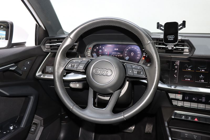 奥迪A3 2021款 A3L Limousine 35 TFSI 进取运动型