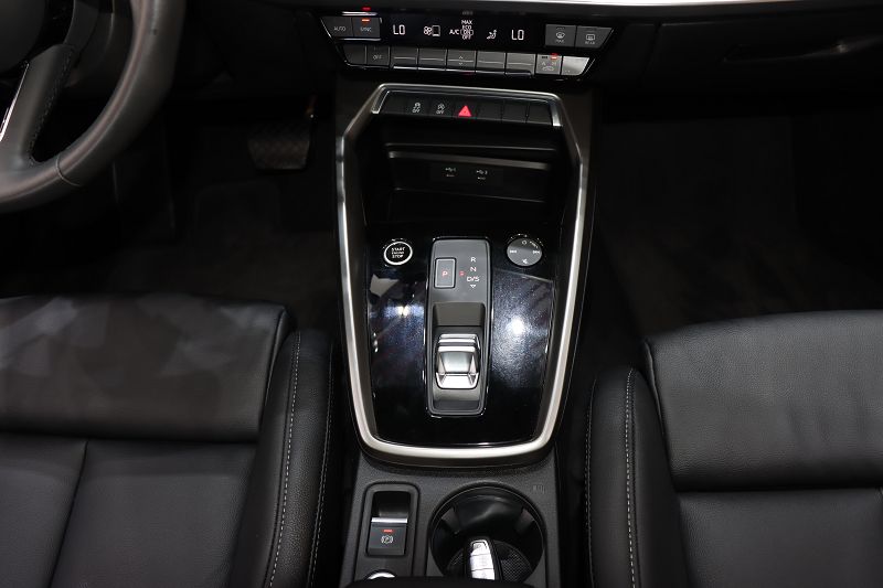 奥迪A3 2021款 A3L Limousine 35 TFSI 进取运动型