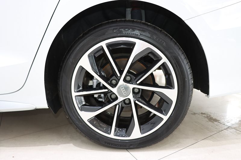 奥迪A3 2021款 A3L Limousine 35 TFSI 进取运动型
