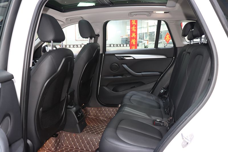 宝马X1 2019款 sDrive18Li 时尚型