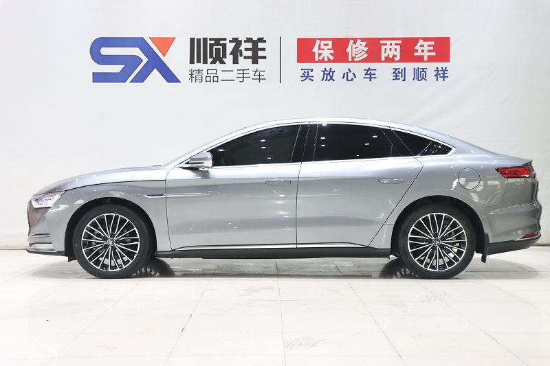 比亚迪汉 2020款 DM 四驱性能版尊贵型