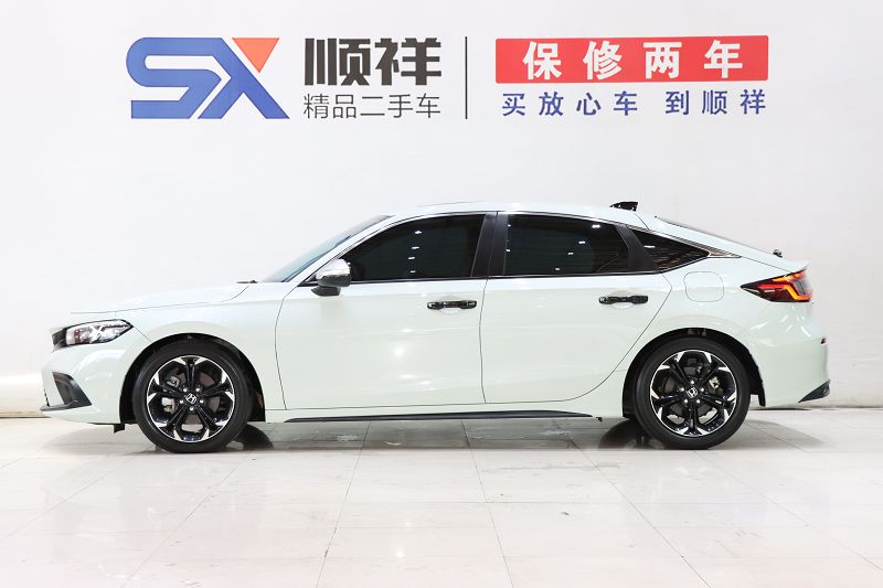 本田 思域 2023款 HATCHBACK 2.0L eHEV 极曜版