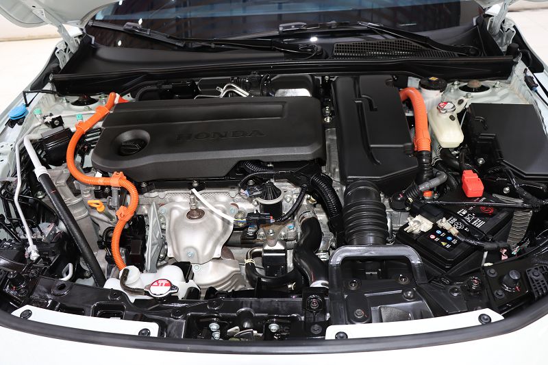 本田 思域 2023款 HATCHBACK 2.0L eHEV 极曜版