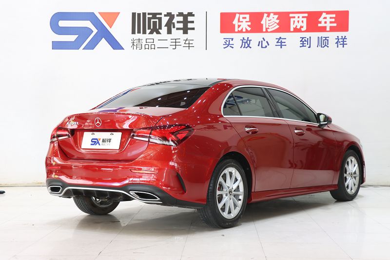 奔驰A级 2019款 改款 A 200 L 运动轿车
