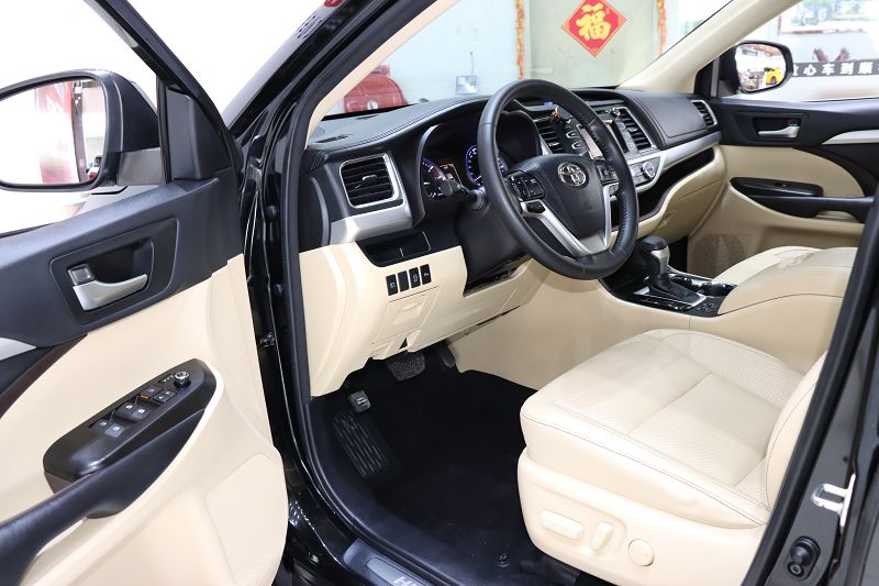 丰田 汉兰达 2018款 2.0T 四驱豪华版 7座 国V