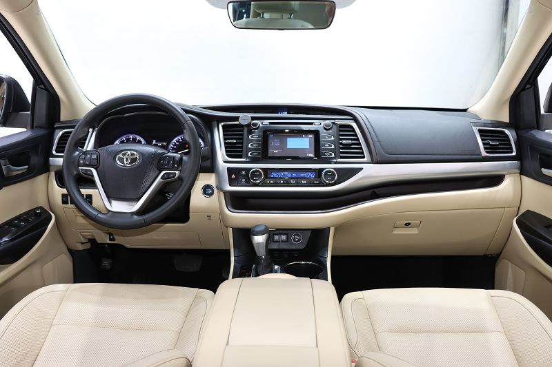 丰田 汉兰达 2018款 2.0T 四驱豪华版 7座 国V