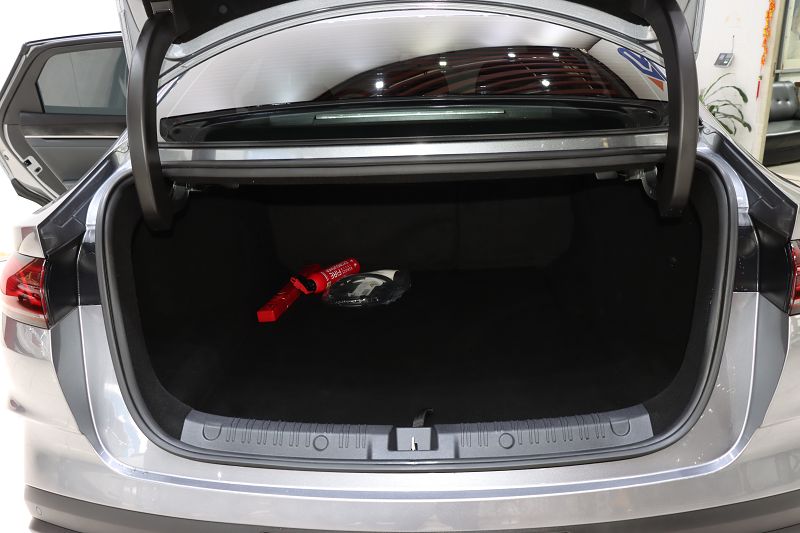 比亚迪 秦L 2024款 DM-i 80KM超越型