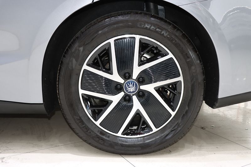 比亚迪 秦L 2024款 DM-i 80KM超越型