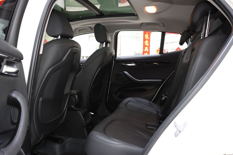 宝马X2(进口) 2019款 X2 sDrive20i M越野套装 国VI