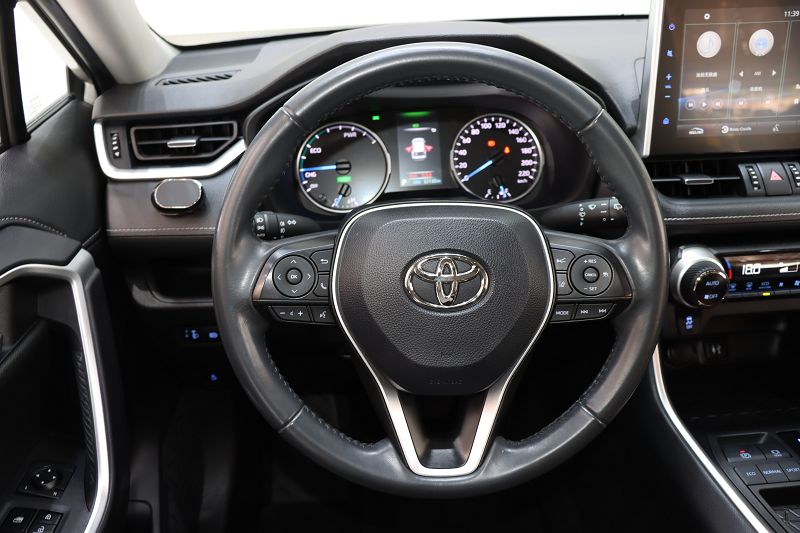 丰田 威兰达 2022款 双擎 2.5L E-CVT两驱豪华版