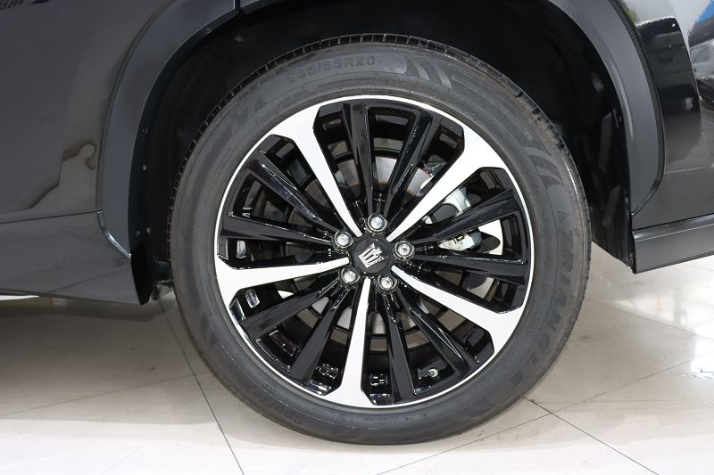 丰田 皇冠陆放 2021款 2.5L HEV四驱尊贵版
