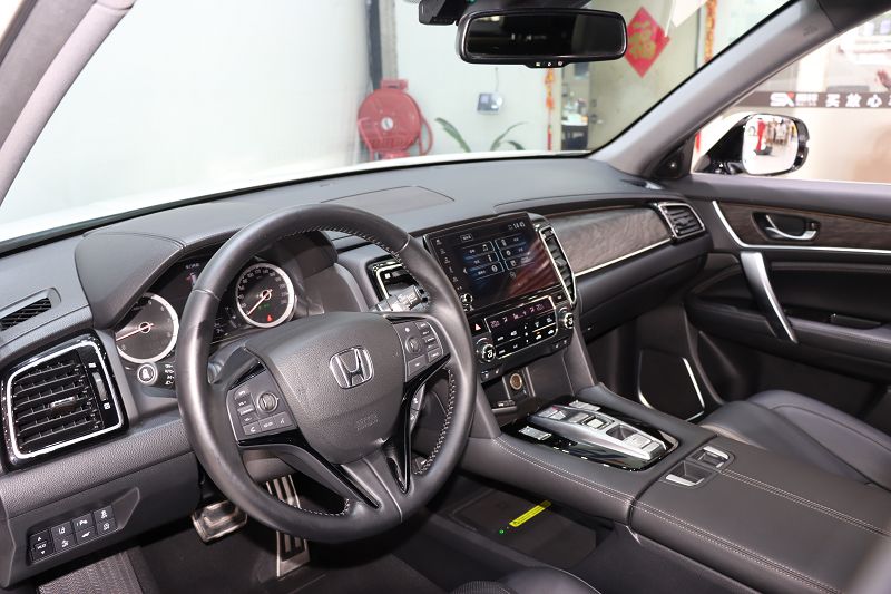 本田UR-V 2020款 370TURBO 四驱尊耀版