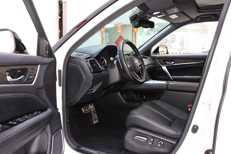 本田UR-V 2020款 370TURBO 四驱尊耀版
