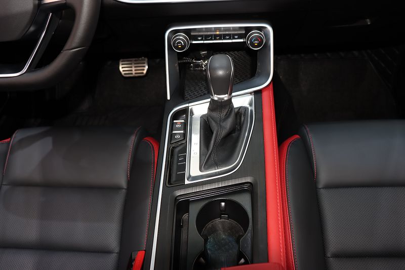 吉利汽车 缤瑞 2021款 1.4T CVT F-运动版