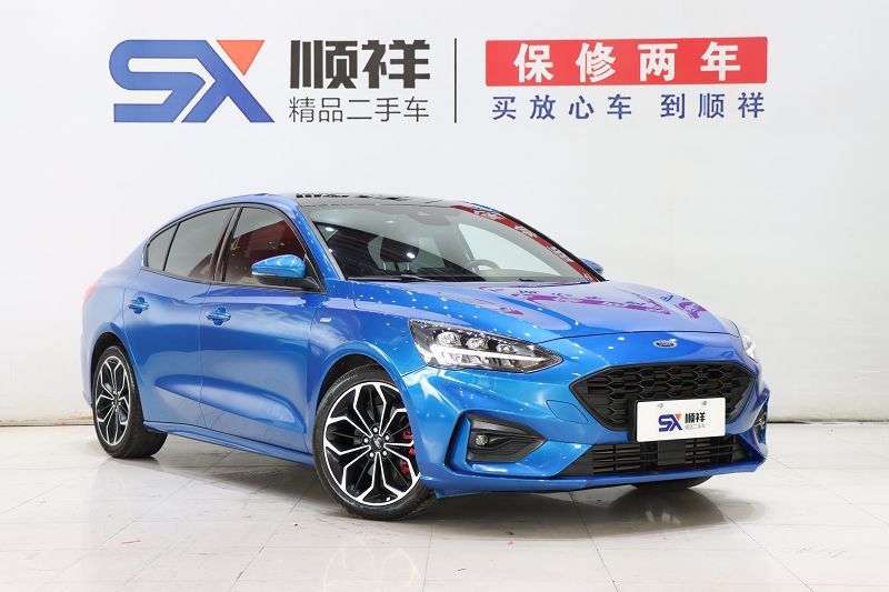 福特 福克斯 2019款 三厢 EcoBoost 180 自动ST Line