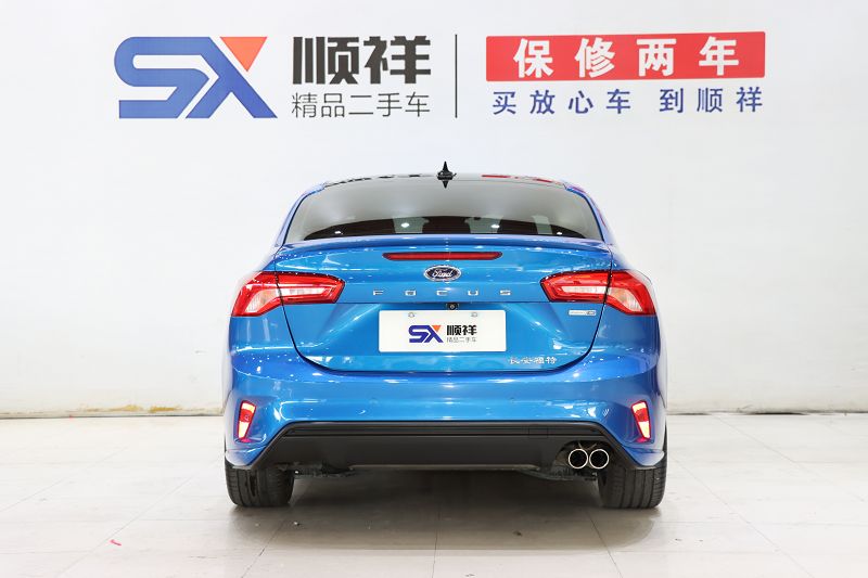 福特 福克斯 2019款 三厢 EcoBoost 180 自动ST Line