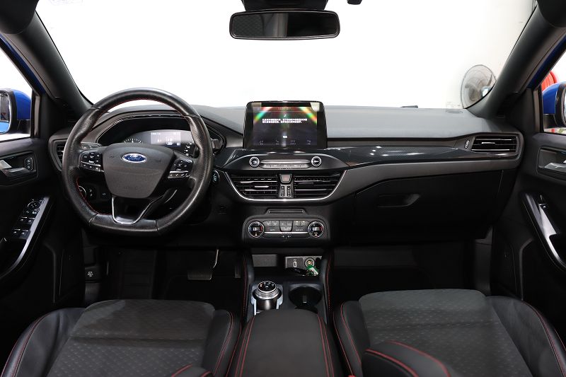 福特 福克斯 2019款 三厢 EcoBoost 180 自动ST Line