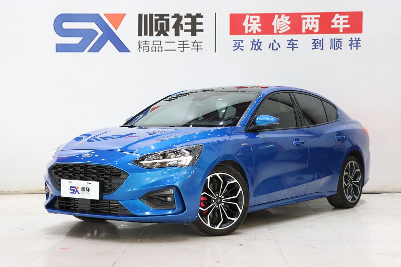 福特 福克斯 2019款 三厢 EcoBoost 180 自动ST Line