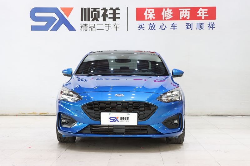 福特 福克斯 2019款 三厢 EcoBoost 180 自动ST Line
